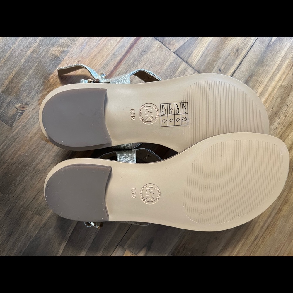 Brand new Michael Kors sandals. Never worn - Picture 2 of 4